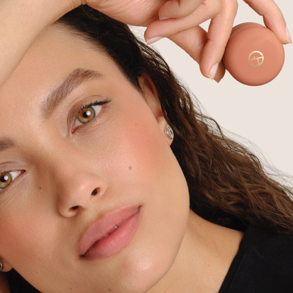 ARMANI Beauty Dolci Blush roze wangtint resulteert in verschillende intensiteiten