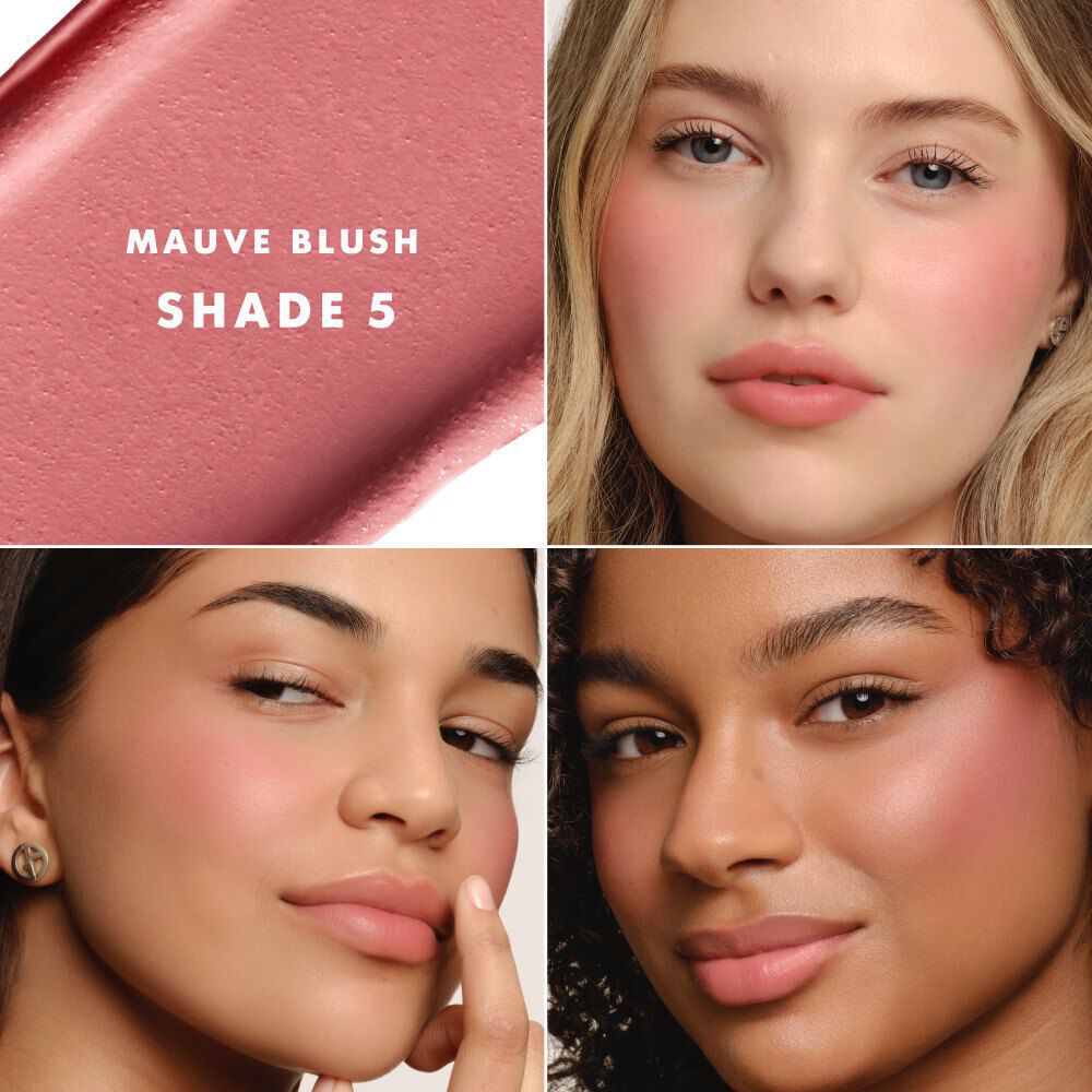 Roze wangtint kleurproef en make-up resultaten op verschillende huidtinten