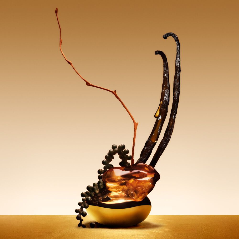 Cuir Dore-ingredientencompositie met vanille-, saffraan- en ambertonen.